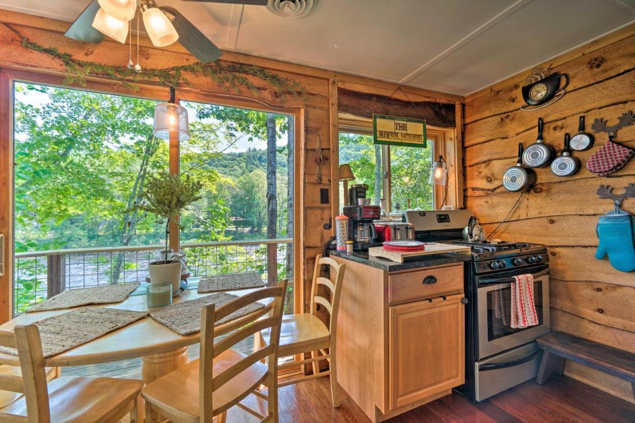 Adirondack Mountains Cottage Near Gore Mountain! Warrensburg Eksteriør billede